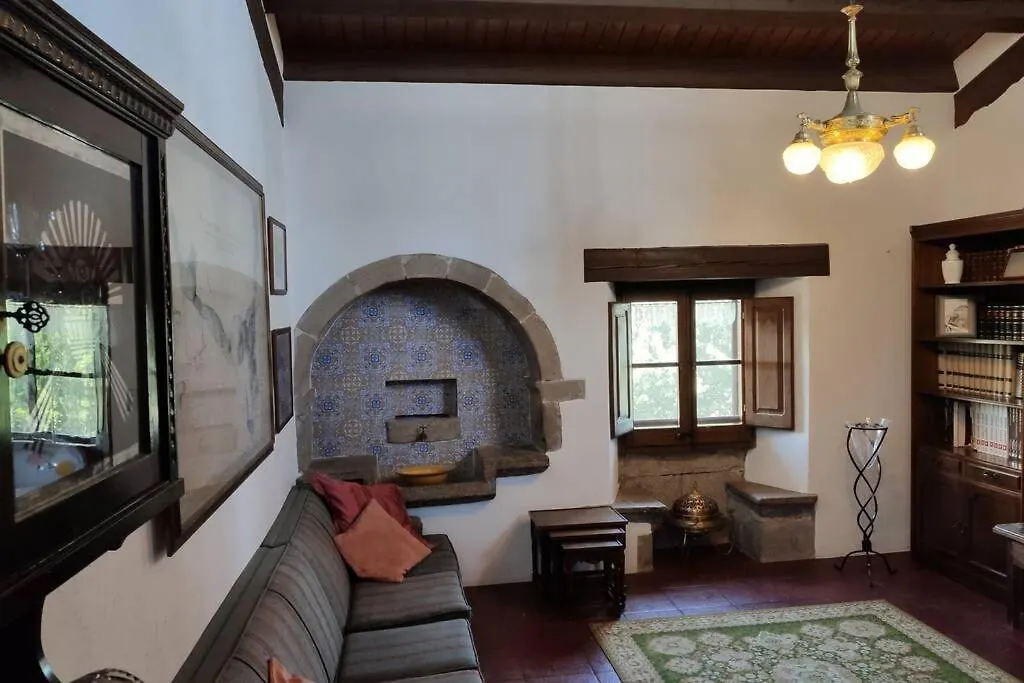Les Basses Villa San Esteban de Llemana Spain